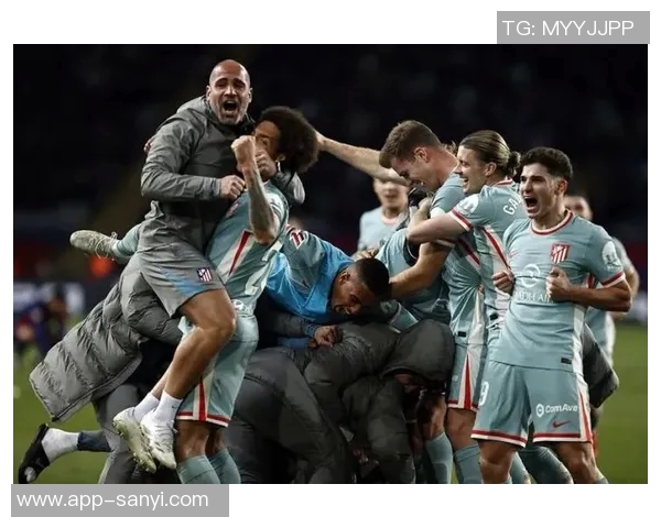 西甲联赛频现球场侮辱事件巴萨西蒙尼及多名裁判遭波及