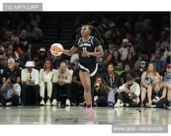 埃文斯替补出战三分球高效命中助球队逆转获胜贡献21分