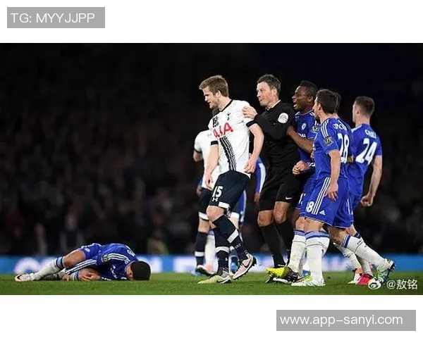 前阿森纳门将策划拳击赛切尔西热刺传奇球员同台竞技