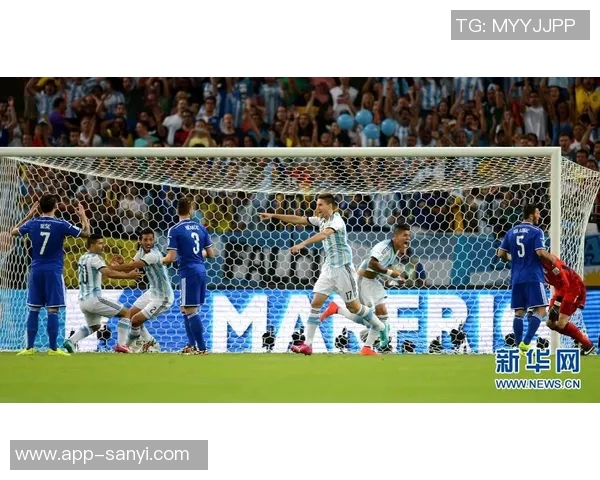 塞巴略斯荣膺皇马生涯150胜纪念球衣庆祝活动盛况空前 塞巴略斯荣膺皇马生涯150胜纪念球衣庆祝活动盛况空前