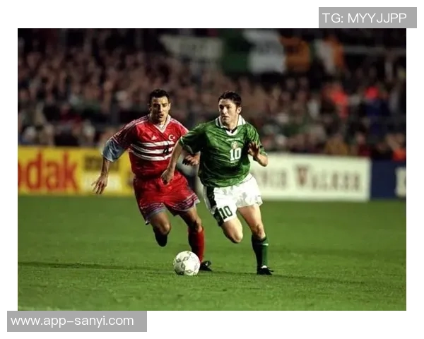 篮网队宣布签约后卫特里罗伯茨与前锋特雷斯科特共同增强阵容实力