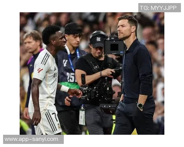 马卡报称皇马小将霍安马丁内斯即将重返一队阿隆索对他寄予厚望 马卡报称皇马小将霍安马丁内斯即将重返一队阿隆索对他寄予厚望