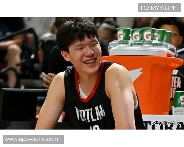 苏群谈杨瀚森争议认为速成派与不成派皆不可取的深刻见解